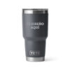 Termo yeti 30oz personalizado con grabado laser gris