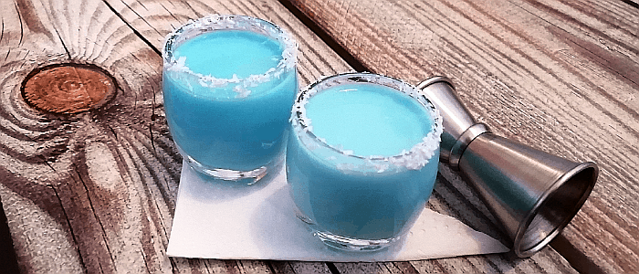  Cóctel Coco Azul bebida azul con alcohol